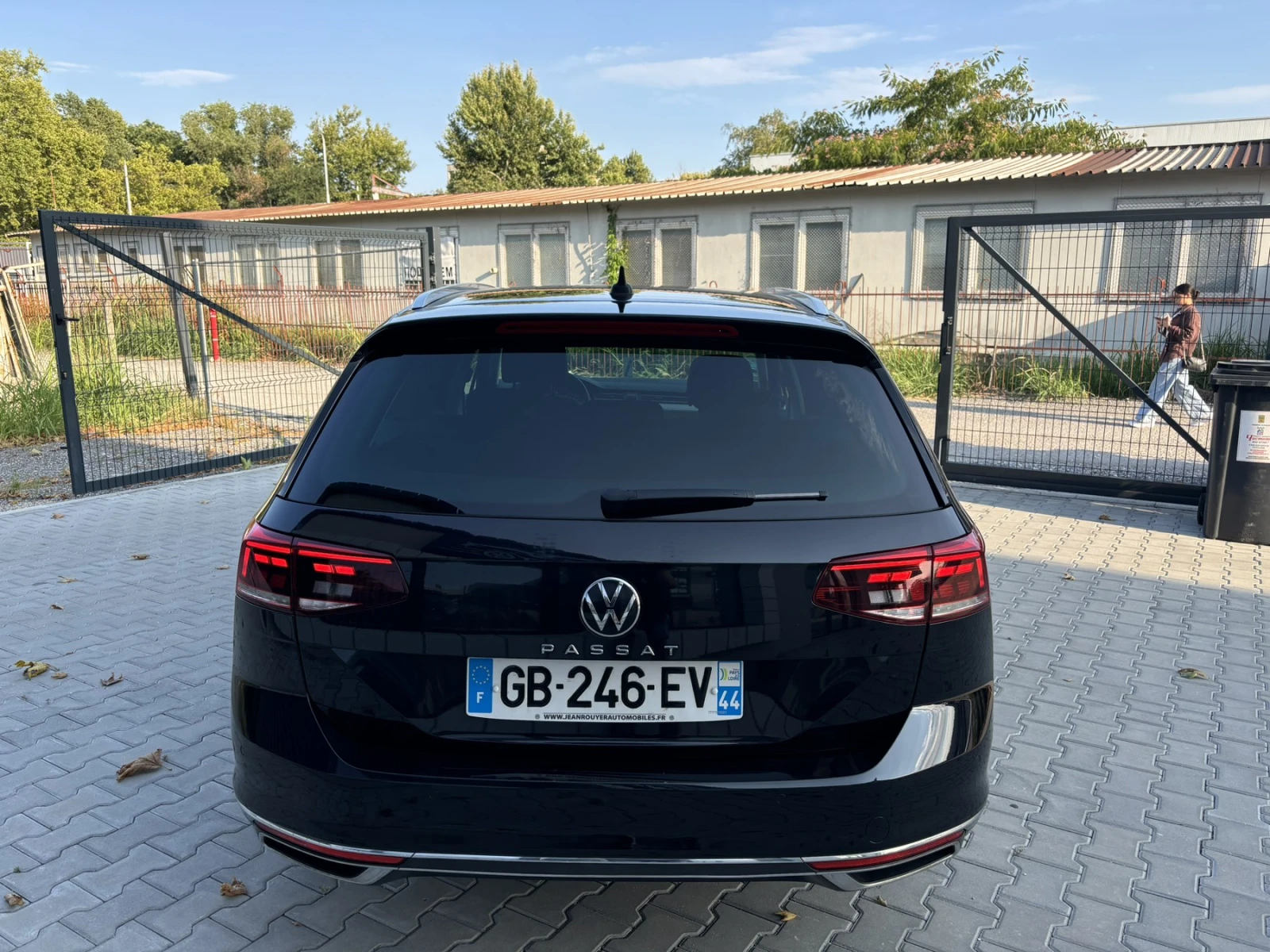 VW Passat Highline2.0TDI, снимка 5 - Автомобили и джипове - 55443385