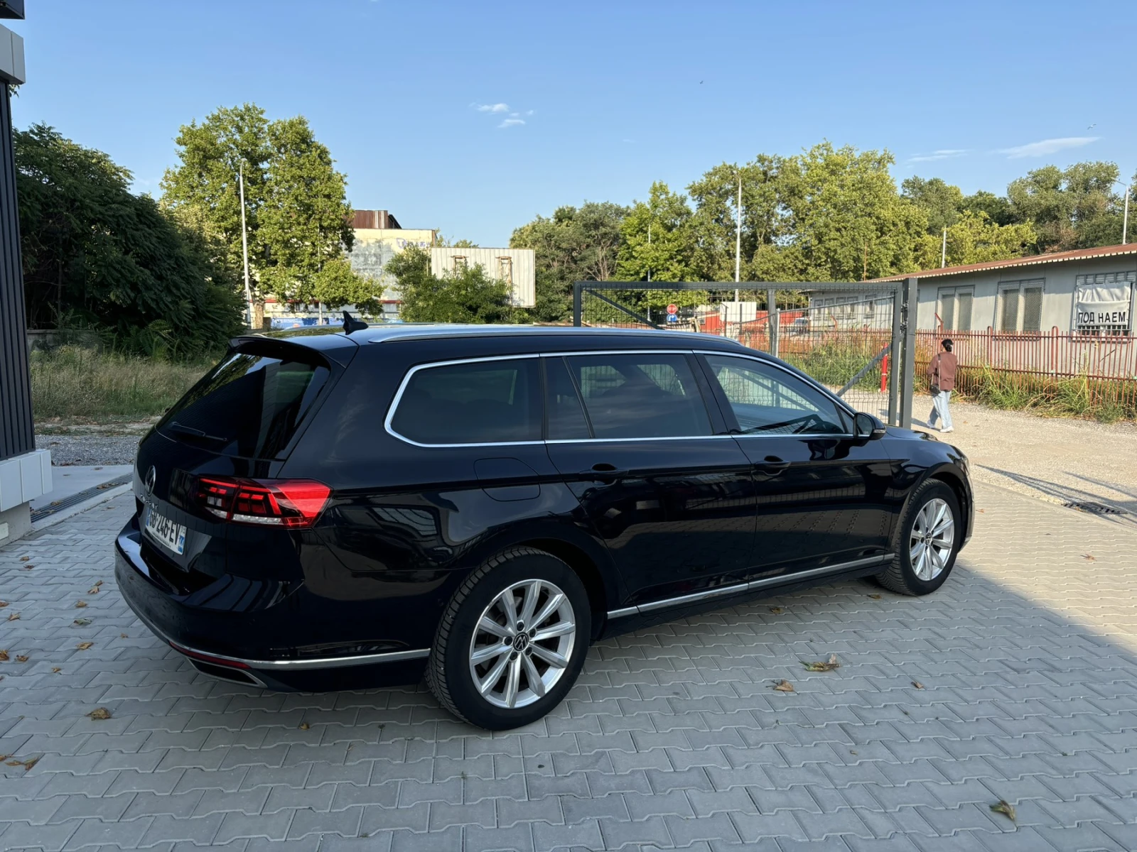 VW Passat Highline2.0TDI, снимка 6 - Автомобили и джипове - 55443385