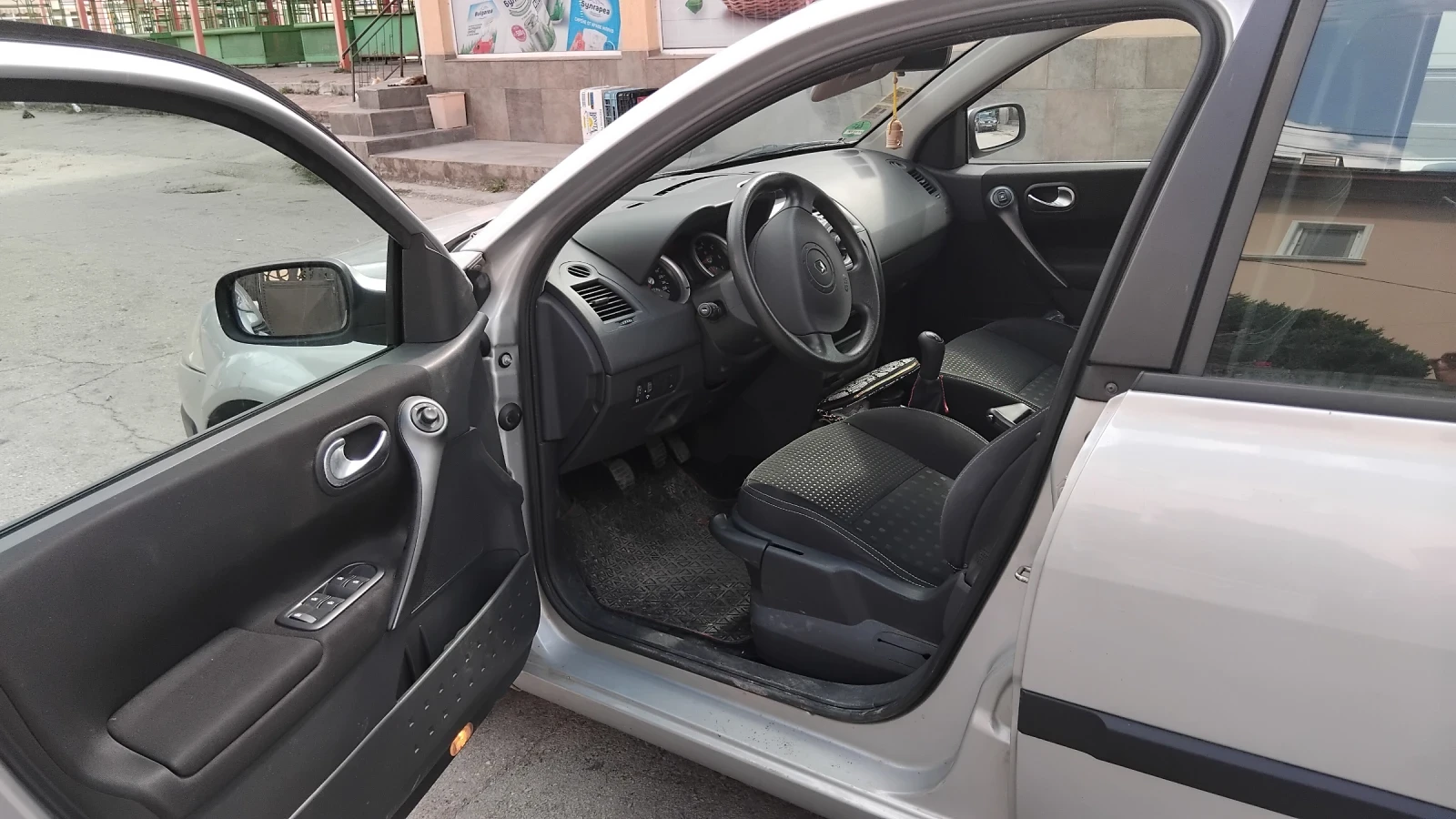 Renault Megane, снимка 4 - Автомобили и джипове - 55499432