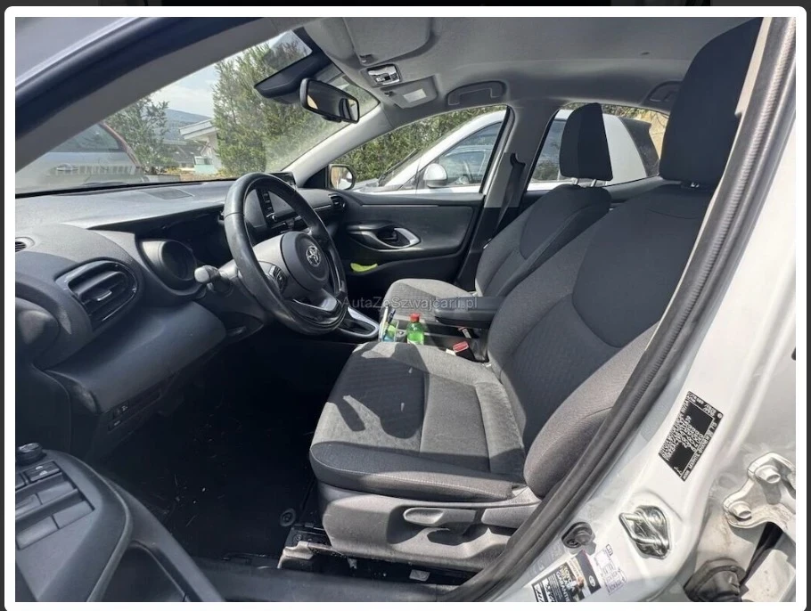 Toyota Yaris На части, снимка 7 - Автомобили и джипове - 55548562