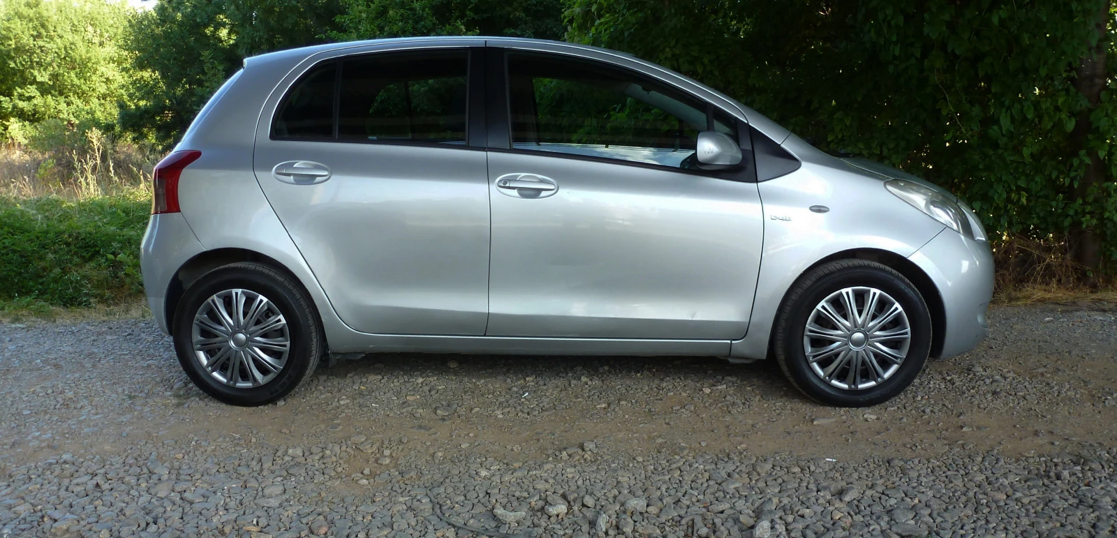 Toyota Yaris 1.4 D-4D, снимка 4 - Автомобили и джипове - 55646027