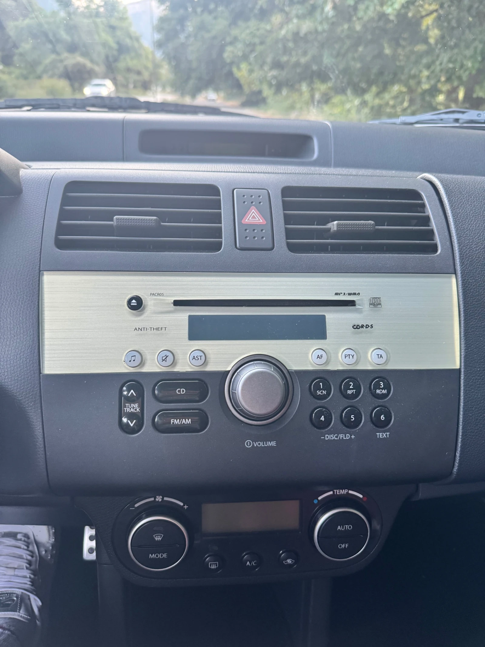 Suzuki Swift, снимка 8 - Автомобили и джипове - 55866978