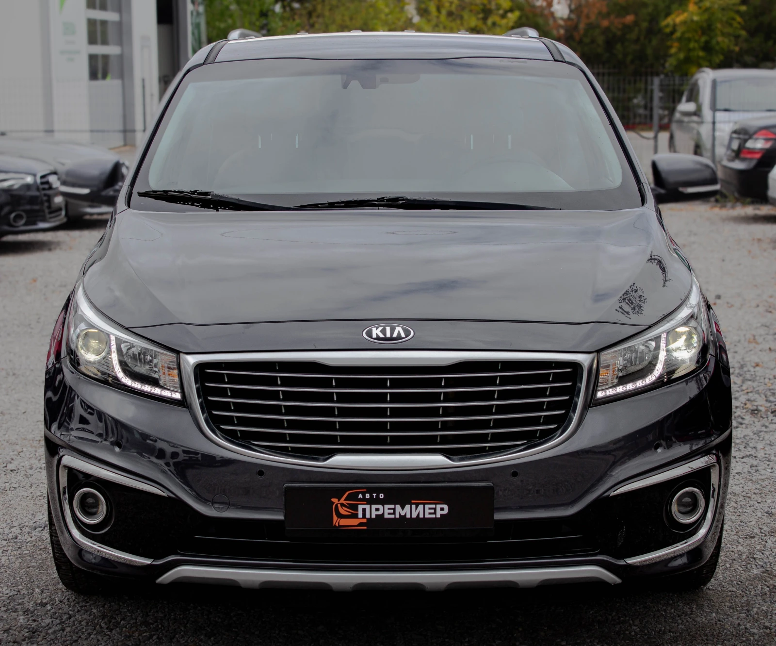 Kia Carnival 2.2CRDI-202hp-181, 817 KM!, снимка 2 - Автомобили и джипове - 56708133