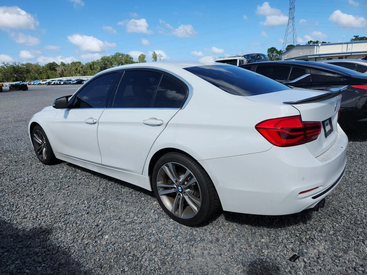 BMW 330 2.0l I, снимка 2 - Автомобили и джипове - 56746300