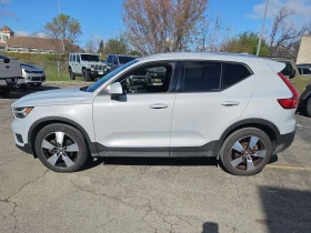Volvo XC40 * Momentum * 360 * КОМПЛЕКТ ДЖАНТИ * ПОДГРЕВ * NAV, снимка 2