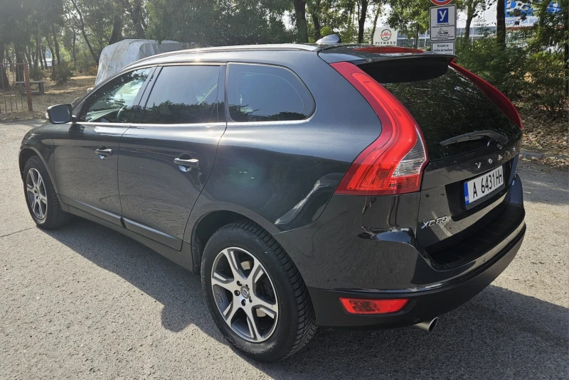 Volvo XC60, снимка 4 - Автомобили и джипове - 49513591