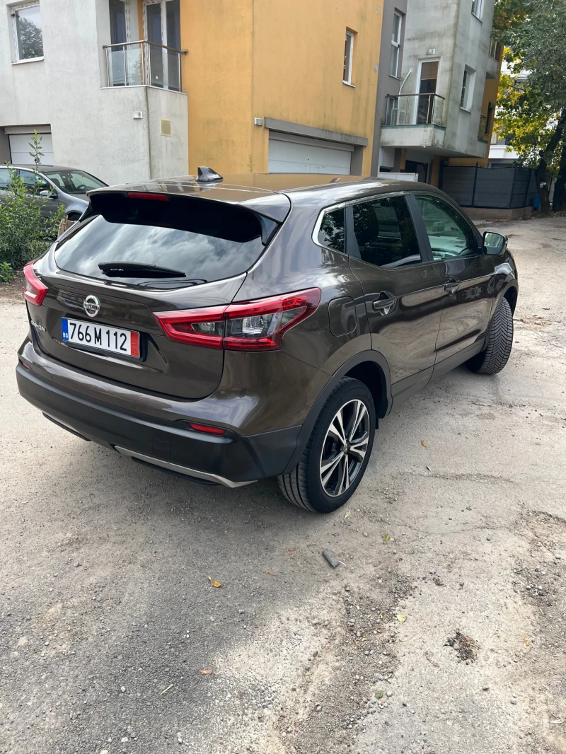 Nissan Qashqai 1.5, снимка 3 - Автомобили и джипове - 52660289
