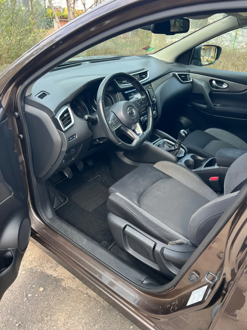 Nissan Qashqai 1.5, снимка 5 - Автомобили и джипове - 52660289