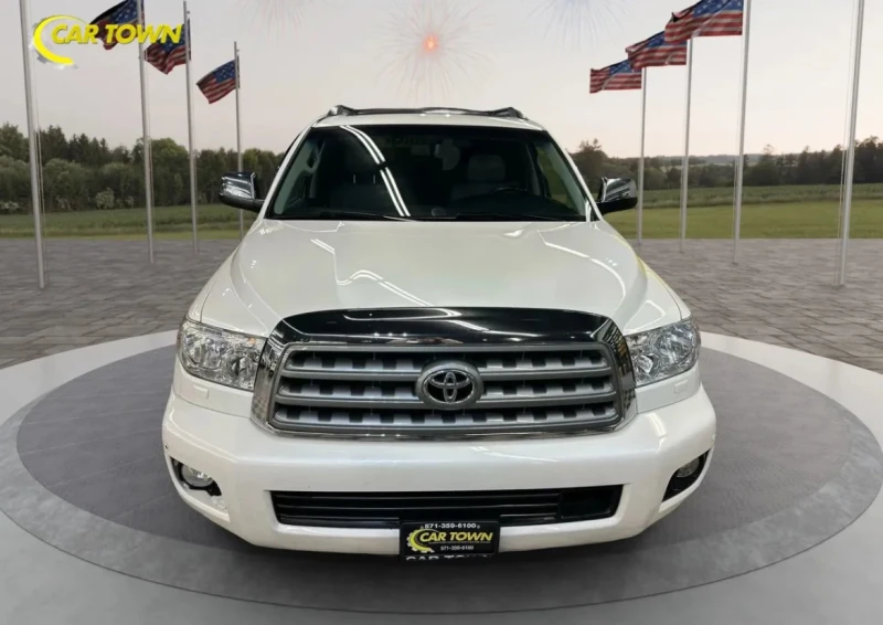 Toyota Sequoia PLATINUM * * CARFAX * * АВТО КРЕДИТ * * , снимка 2 - Автомобили и джипове - 52856783