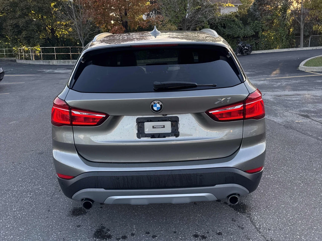 BMW X1 * АВТО КРЕДИТ* ЦЕНА ДО БГ * СЕРВИЗНА ИСТОРИЯ *  - изображение 4