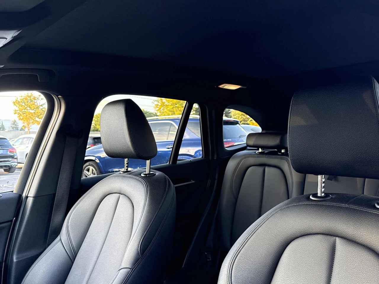 BMW X1 * АВТО КРЕДИТ* ЦЕНА ДО БГ * СЕРВИЗНА ИСТОРИЯ *  - изображение 10