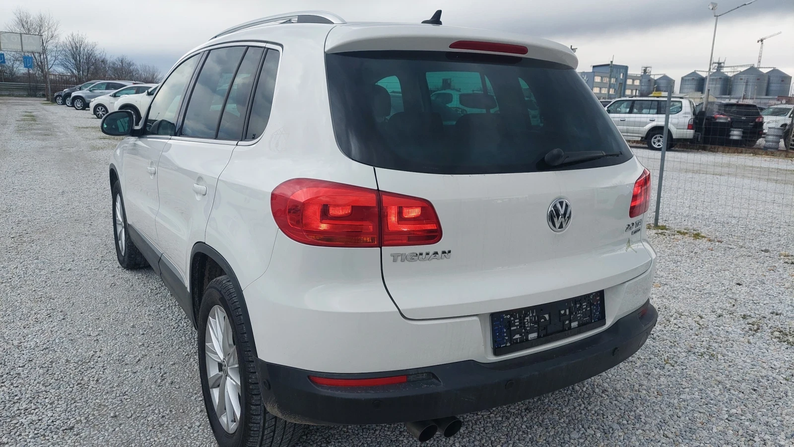 VW Tiguan 2.0 FACE 4Х4 140к.с FULL EKSTRI - изображение 8