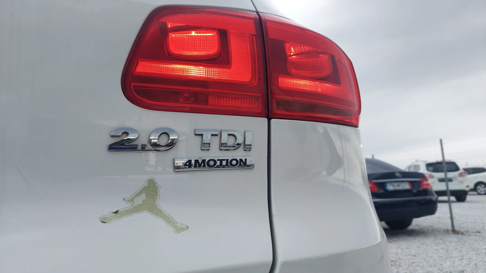 VW Tiguan 2.0 FACE 4Х4 140к.с FULL EKSTRI - изображение 9