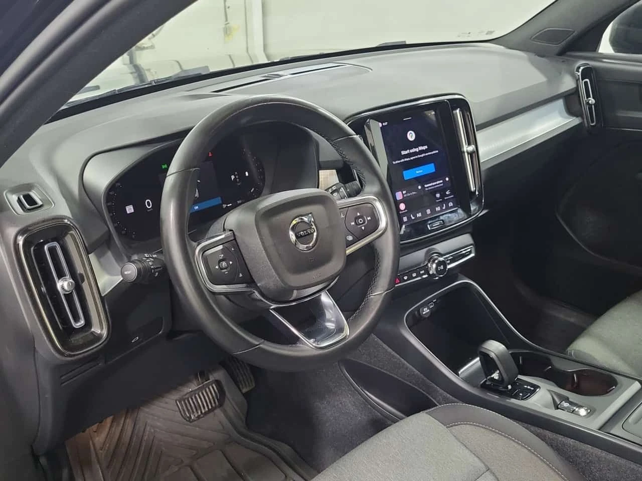 Volvo XC40 * CORE * АВТОКРЕДИТ БЕЗ ПЪРВОНАЧАЛНА ВНОСКА* , снимка 10 - Автомобили и джипове - 54773174