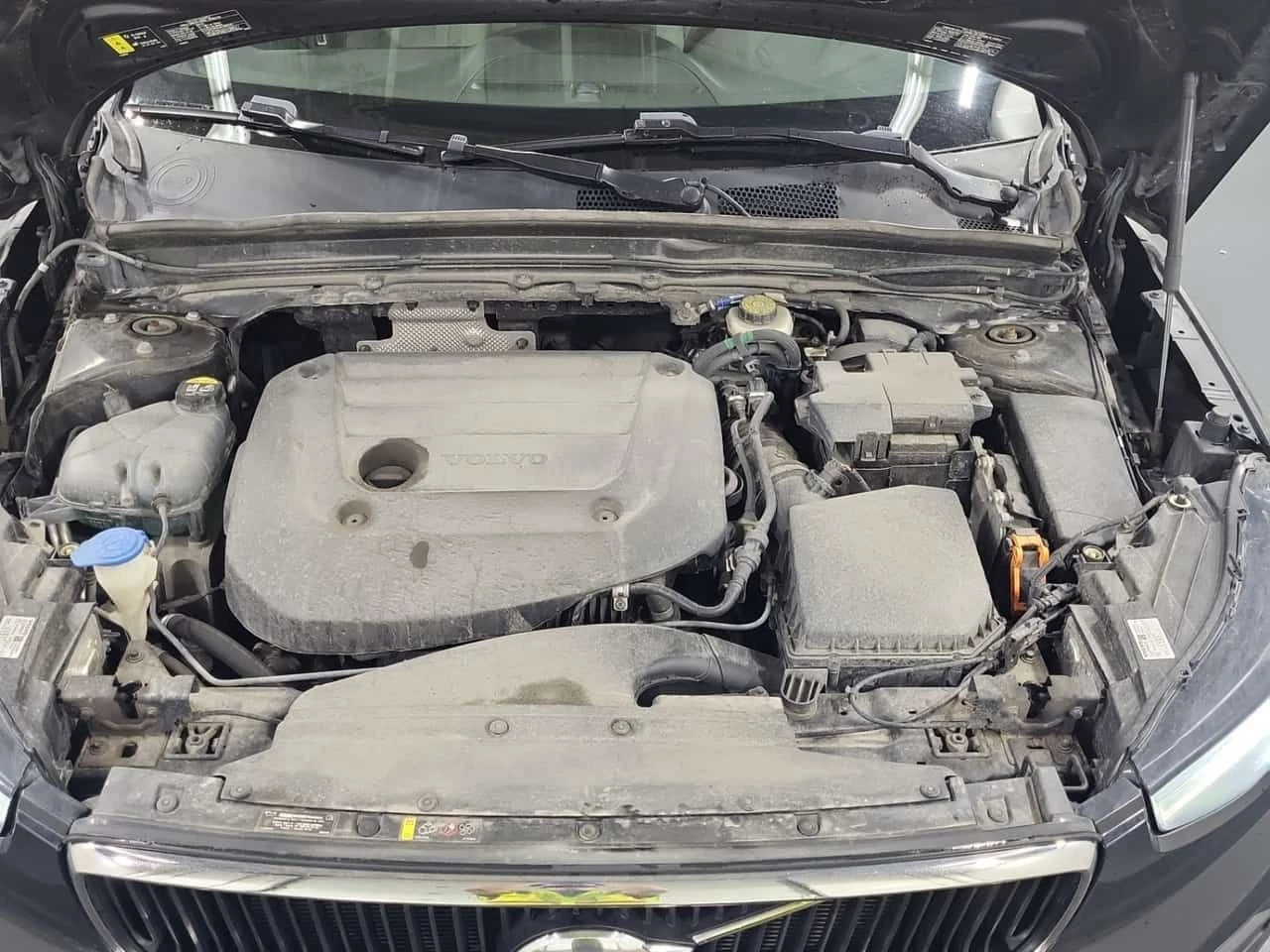 Volvo XC40 * CORE * АВТОКРЕДИТ БЕЗ ПЪРВОНАЧАЛНА ВНОСКА* , снимка 15 - Автомобили и джипове - 54773174