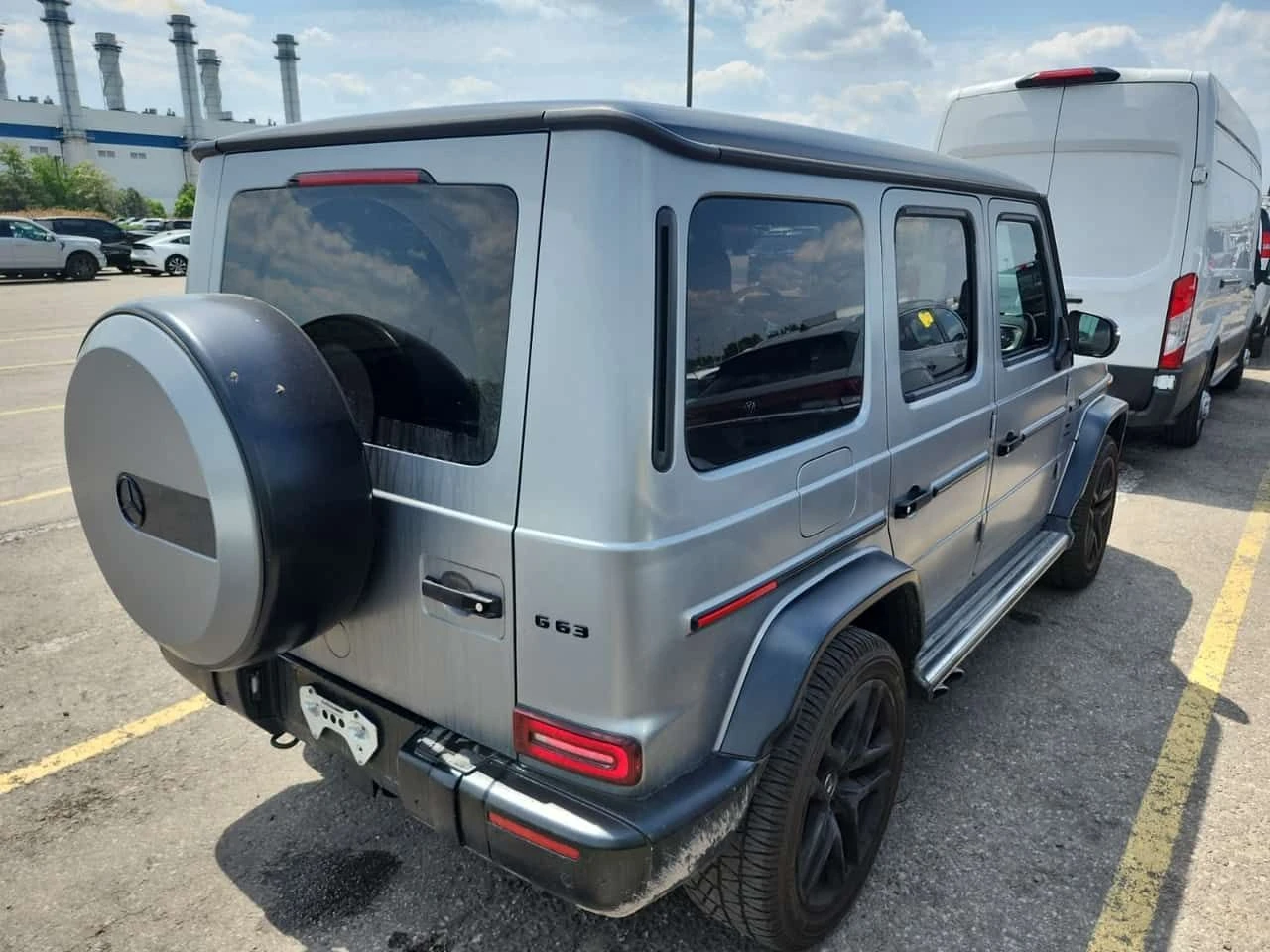 Mercedes-Benz G 63 AMG * CARFAX * АВТОКРЕДИТ * ДИСТРОНИК * 2 КЛЮЧА * , снимка 3 - Автомобили и джипове - 54819150