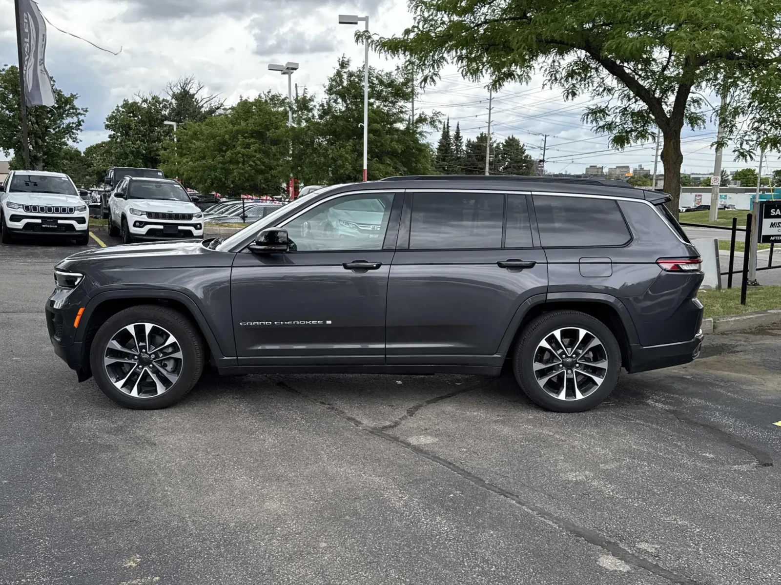 Jeep Grand cherokee L / Overland /, снимка 3 - Автомобили и джипове - 55186418