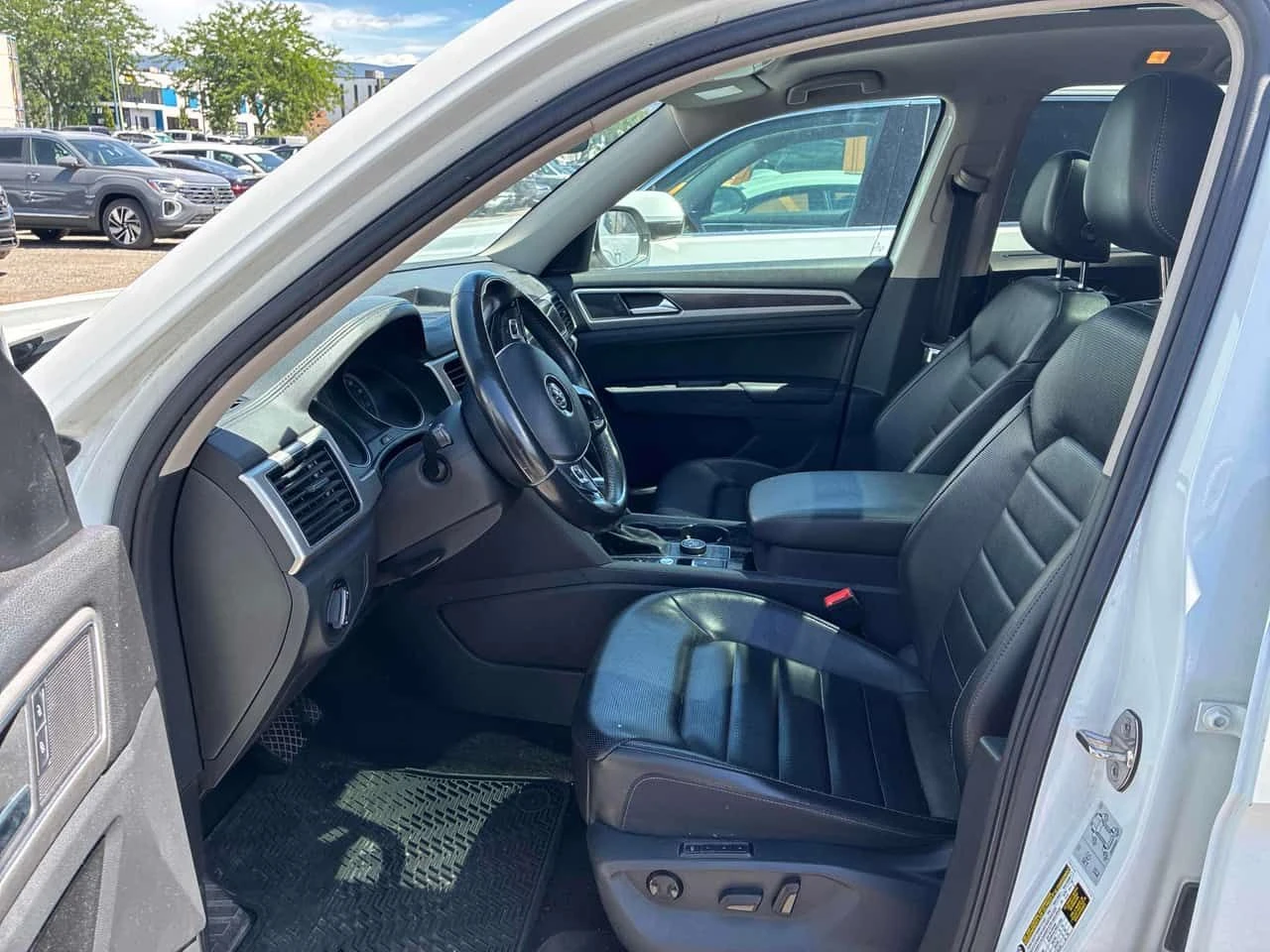 VW Atlas * Highline * CARFAX * ЦЕНА ДО БГ, снимка 7 - Автомобили и джипове - 55259081
