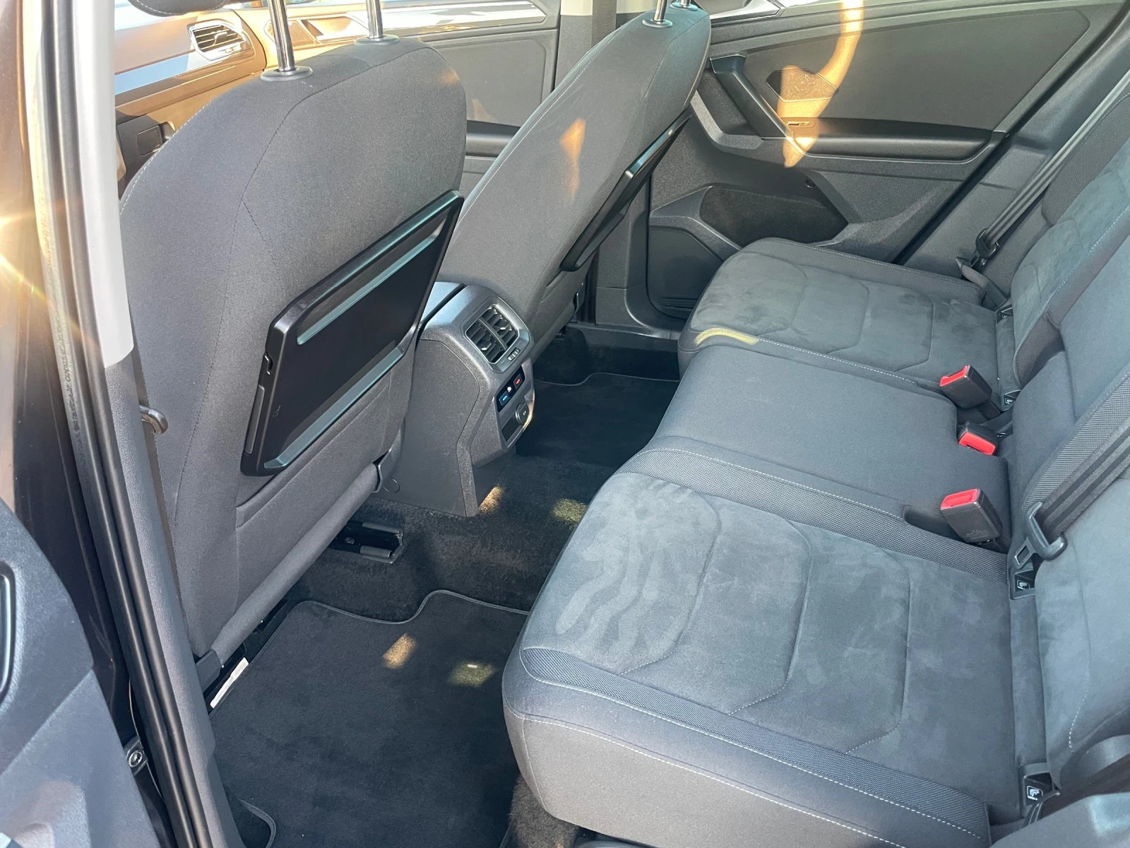 VW Tiguan Full led 4x4, снимка 16 - Автомобили и джипове - 55457044