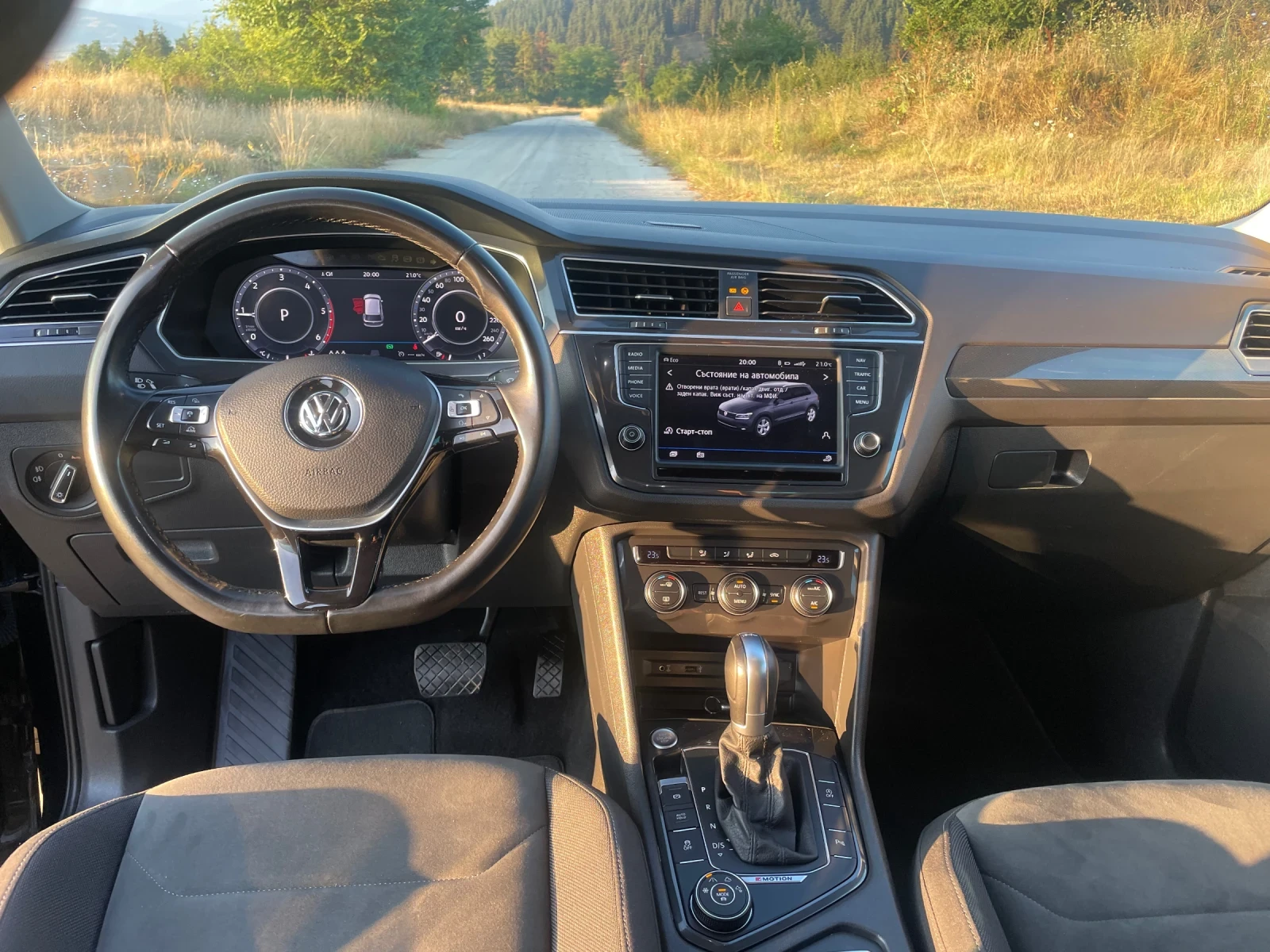 VW Tiguan Full led 4x4, снимка 11 - Автомобили и джипове - 55457044