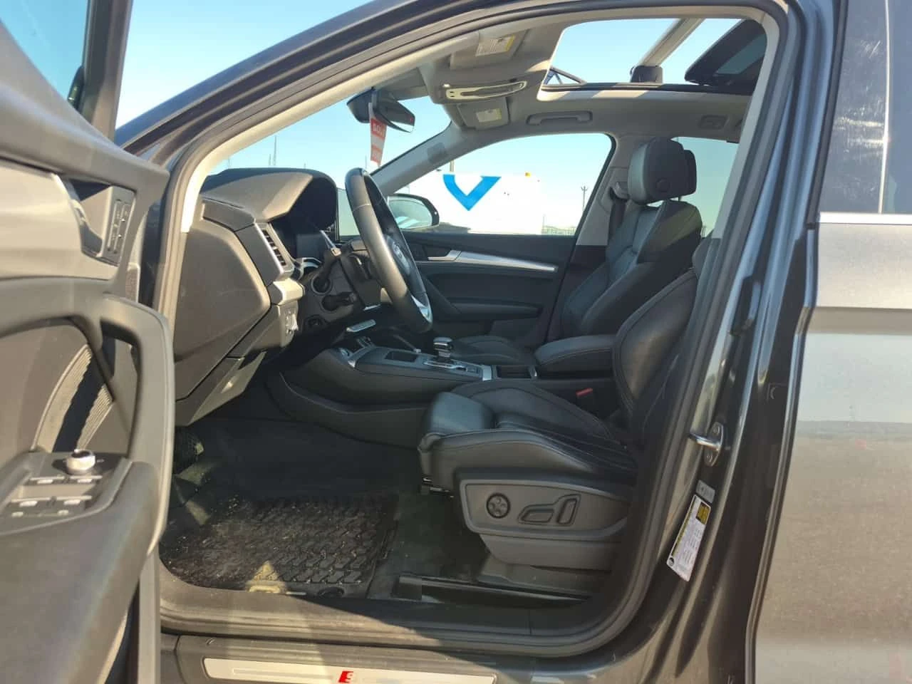 Audi Q5 * TECHNIK * CARFAX * ОПЦИЯ ЗА ФИНАНСИРАНЕ, снимка 5 - Автомобили и джипове - 55664314