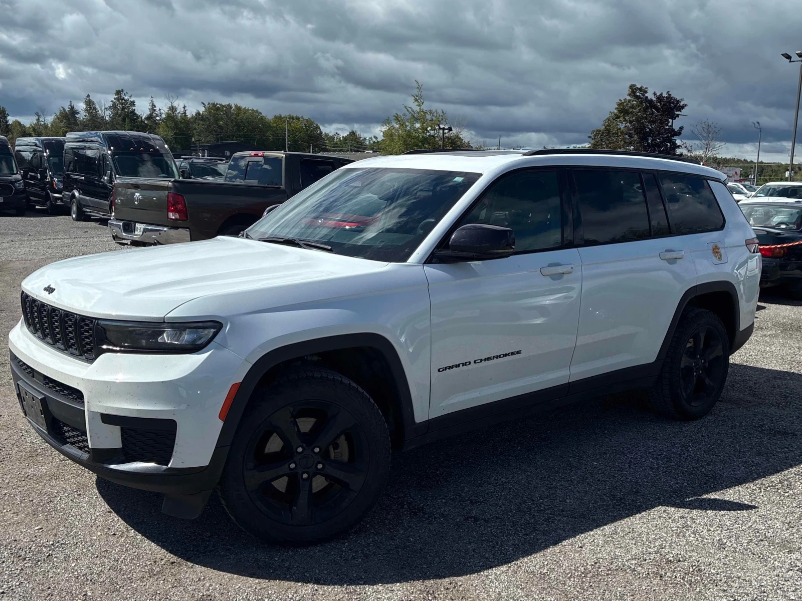 Jeep Grand cherokee * Altitude * АВТОКРЕДИТ БЕЗ ПЪРВОНАЧАЛНА ВНОСКА* , снимка 17 - Автомобили и джипове - 55988394