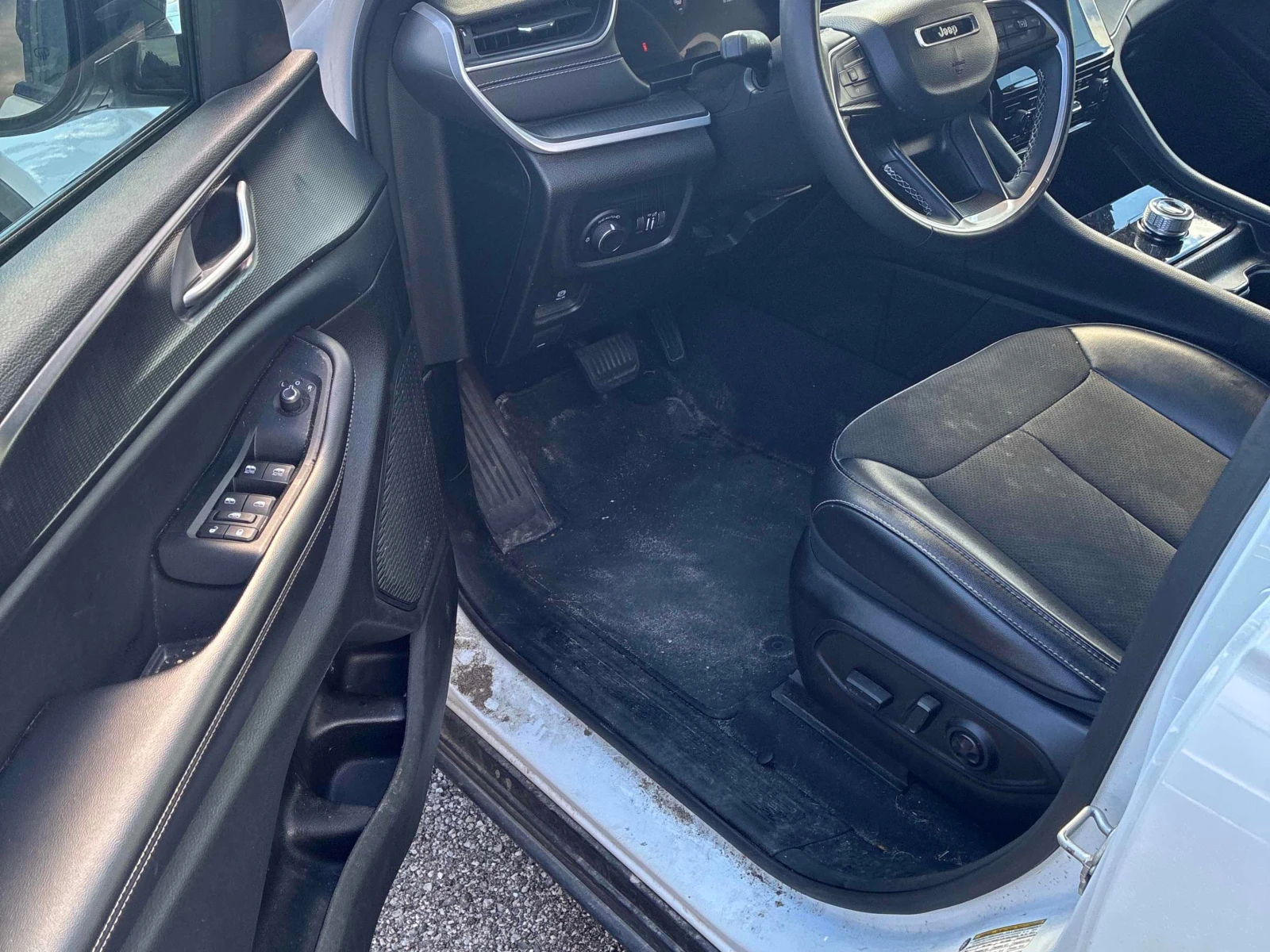 Jeep Grand cherokee * Altitude * АВТОКРЕДИТ БЕЗ ПЪРВОНАЧАЛНА ВНОСКА* , снимка 5 - Автомобили и джипове - 55988394