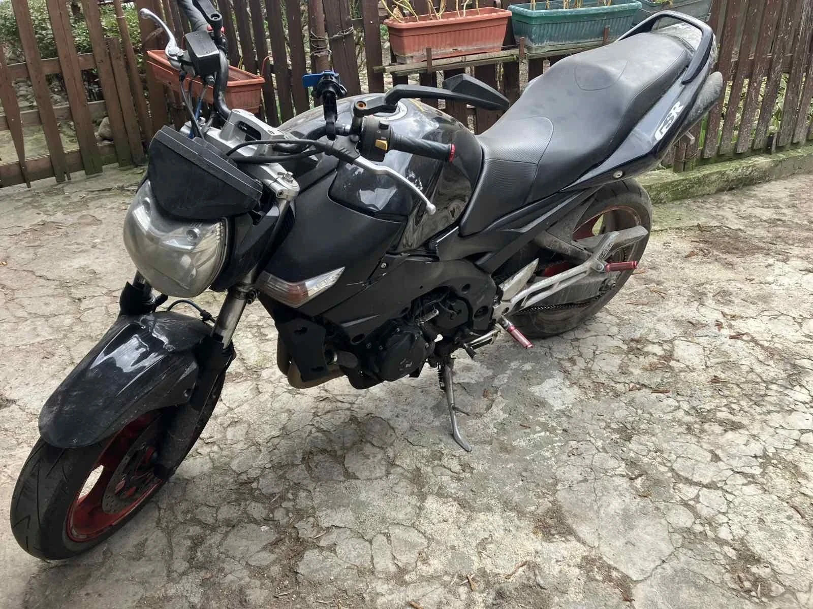 Suzuki Gsr