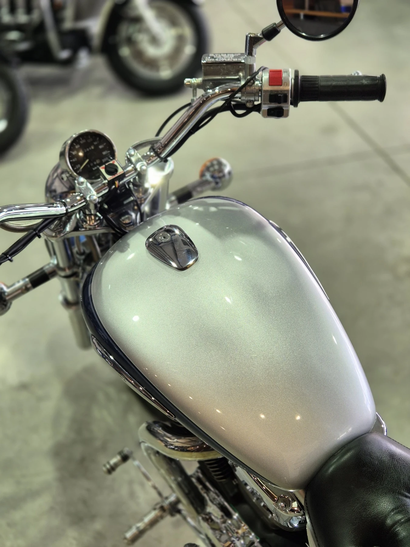 Suzuki Intruder VS 1400 A2 категория! Нов внос от ШВЕЙЦАРИЯ!, снимка 16 - Мотоциклети и мототехника - 56231854