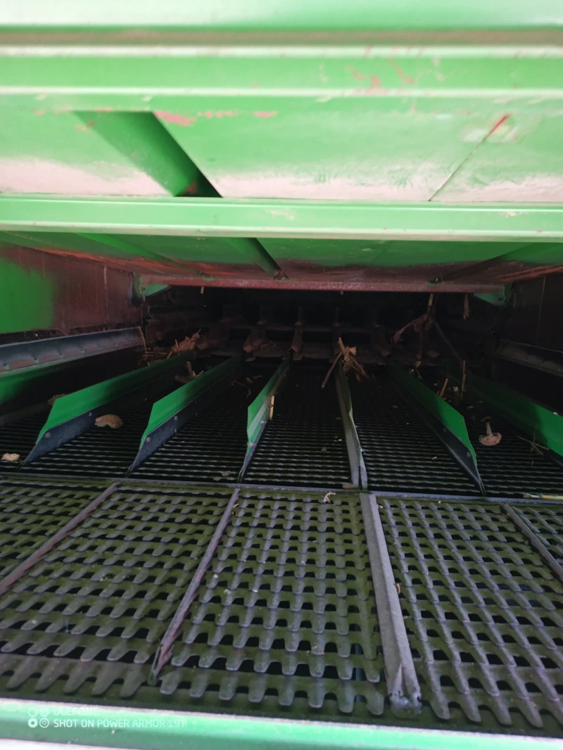 Комбайн John Deere 2256, снимка 2 - Селскостопанска техника - 52531483