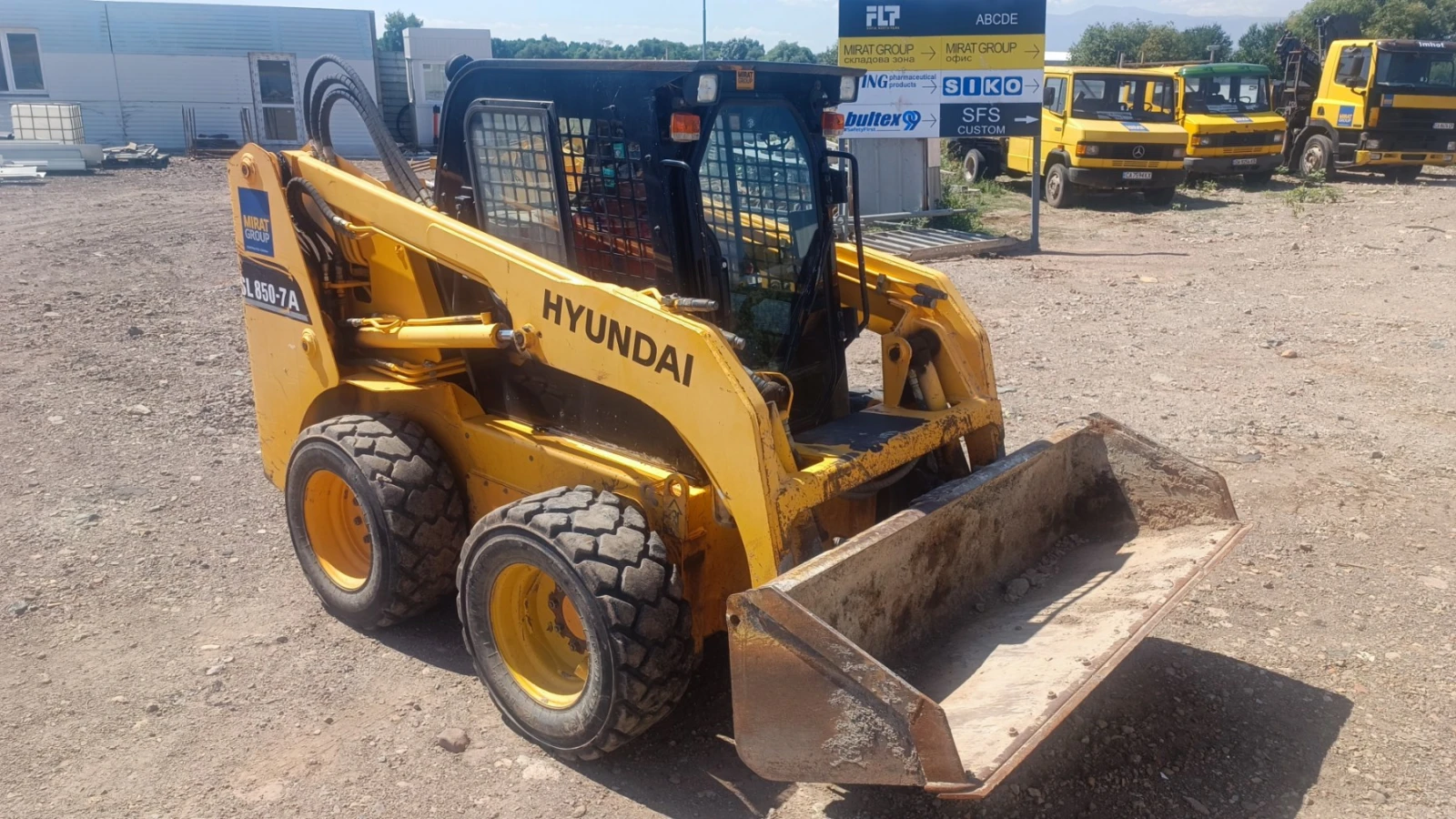 Мини челни товарачи Друга Hyundai HSL850-7A (Бобкат) 