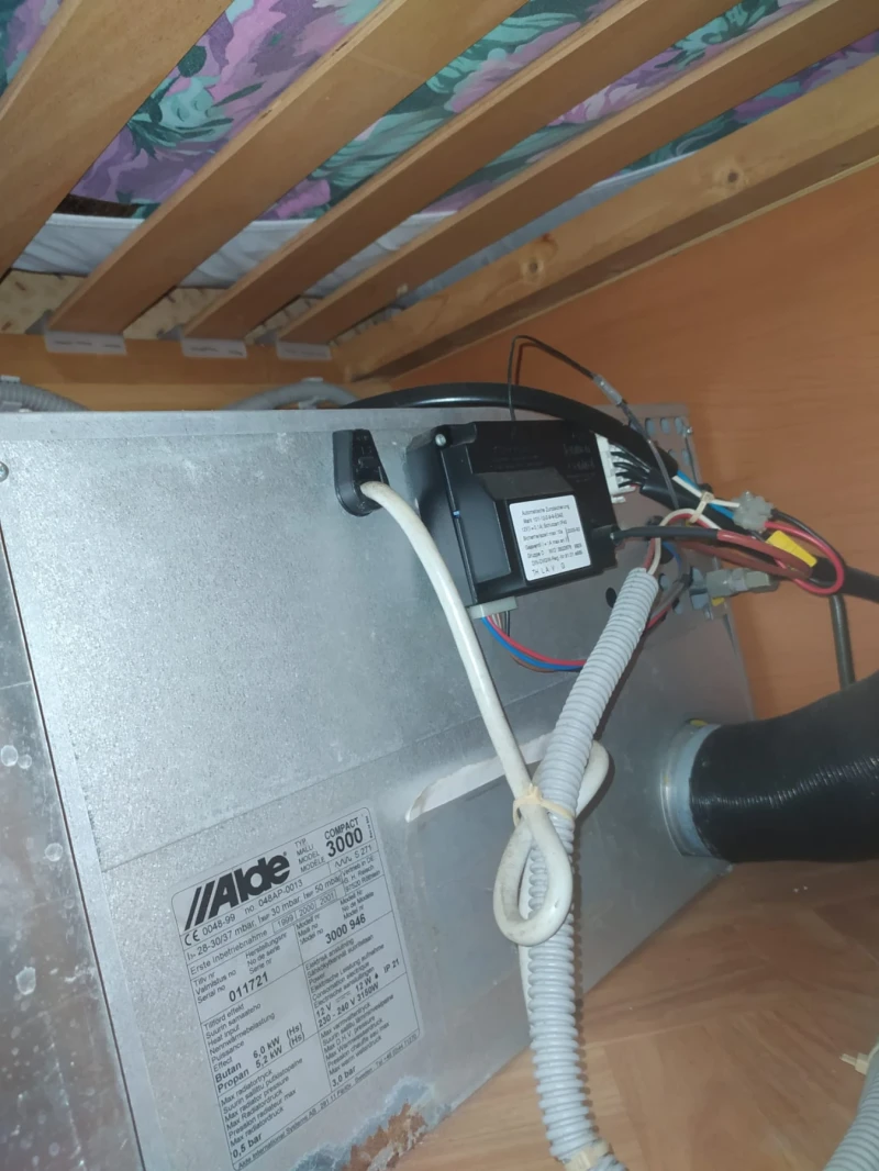 Каравана Adria ADRIA 5206UP ALDE 3000, снимка 9 - Каравани и кемпери - 51866962