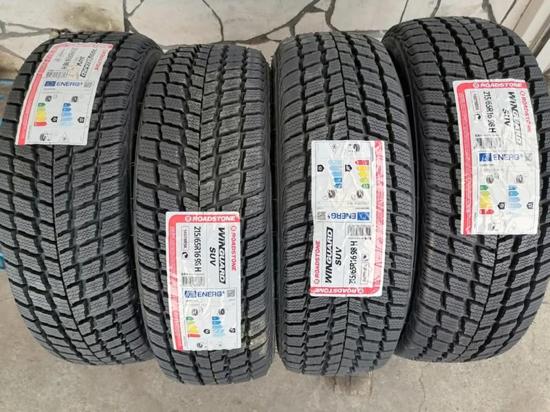 Гуми Зимни 215/65R16, снимка 2 - Гуми и джанти - 34239536