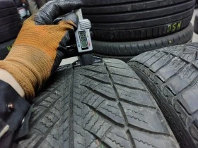 Гуми Зимни 245/45R18, снимка 4 - Гуми и джанти - 40299669