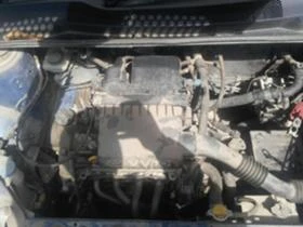 Toyota Yaris 1.0 VVTI, снимка 2