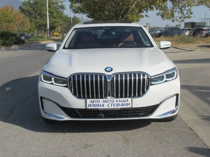 BMW 750 i X-drive 530ps * LASER* Harmon Kardon* Перфектен, снимка 7 - Автомобили и джипове - 42662219