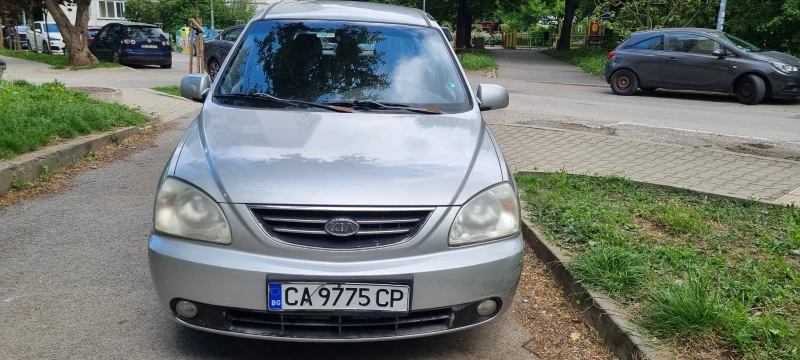 Kia Carens, снимка 1 - Автомобили и джипове - 47315390