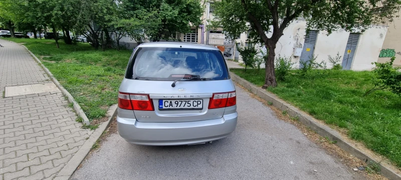 Kia Carens, снимка 4 - Автомобили и джипове - 47315390