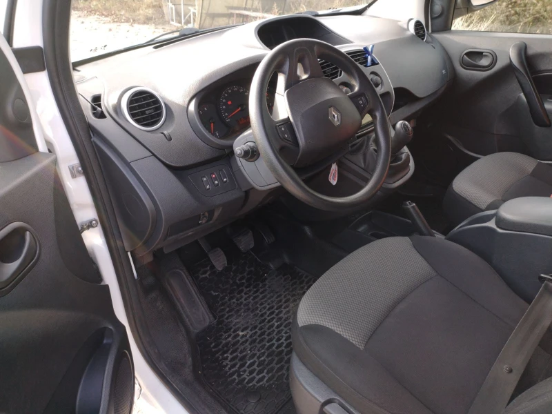 Renault Kangoo 1.5 DCI, снимка 6 - Автомобили и джипове - 47563343