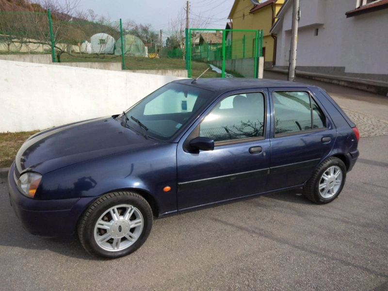 Ford Fiesta, снимка 1 - Автомобили и джипове - 49306114