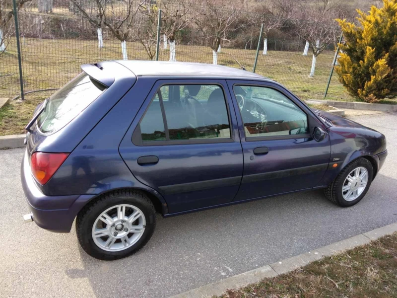 Ford Fiesta, снимка 2 - Автомобили и джипове - 49306114