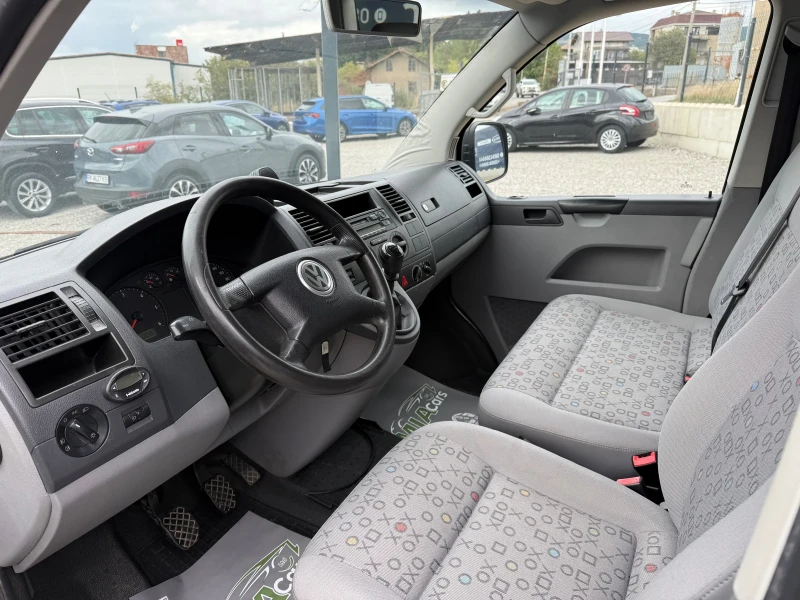 VW Multivan 2.5 TDI* 4Motion* 8+ 1, снимка 6 - Автомобили и джипове - 52009849