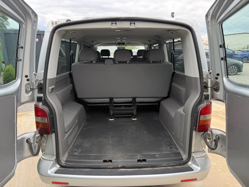 VW Multivan 2.5 TDI* 4Motion* 8+ 1, снимка 8 - Автомобили и джипове - 52009849