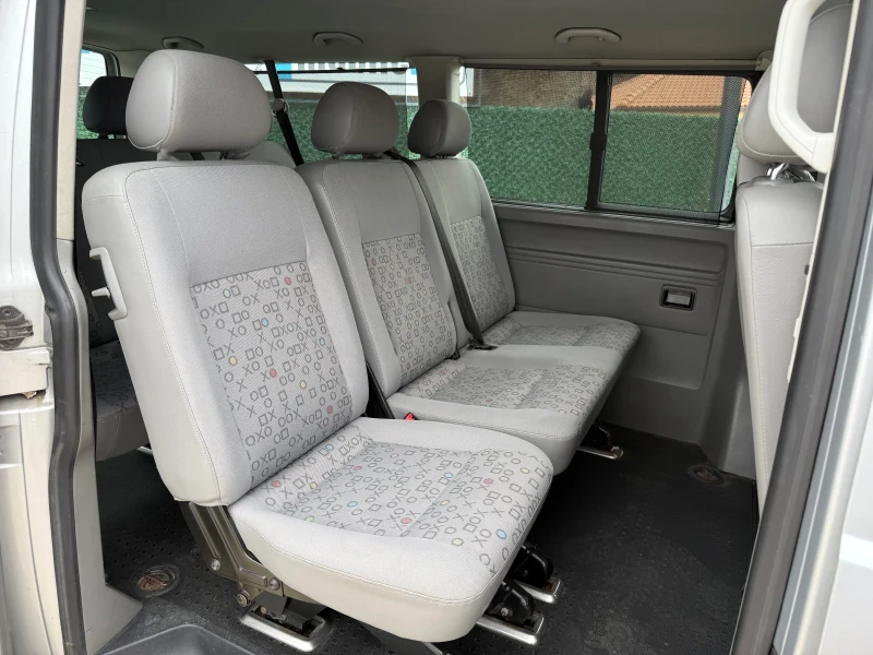 VW Multivan 2.5 TDI* 4Motion* 8+ 1, снимка 9 - Автомобили и джипове - 52009849