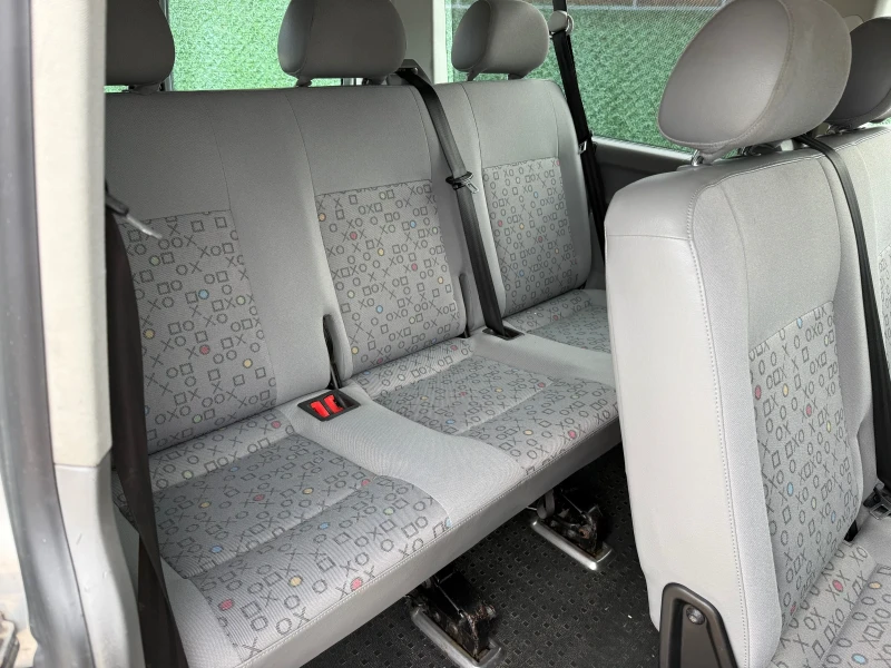 VW Multivan 2.5 TDI* 4Motion* 8+ 1, снимка 10 - Автомобили и джипове - 52009849