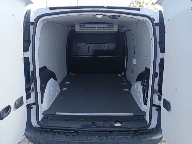 Renault Kangoo 1.5dci/90к.с./ MAXI/ ХЛАДИЛЕН, снимка 17 - Автомобили и джипове - 52090227