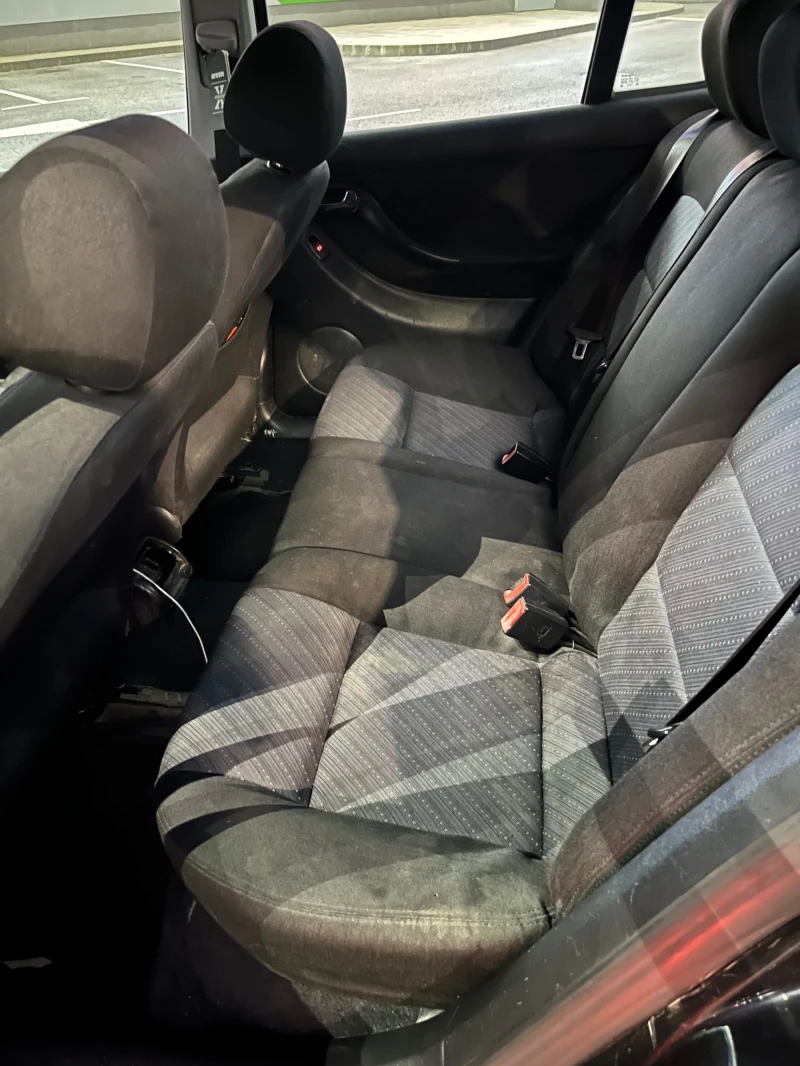 Seat Leon, снимка 11 - Автомобили и джипове - 52753546