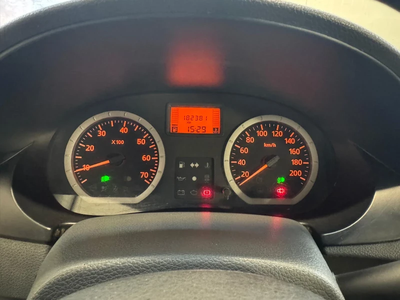 Dacia Logan, снимка 4 - Автомобили и джипове - 53093367