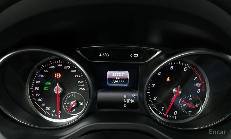 Mercedes-Benz CLA 250, снимка 8 - Автомобили и джипове - 53200813