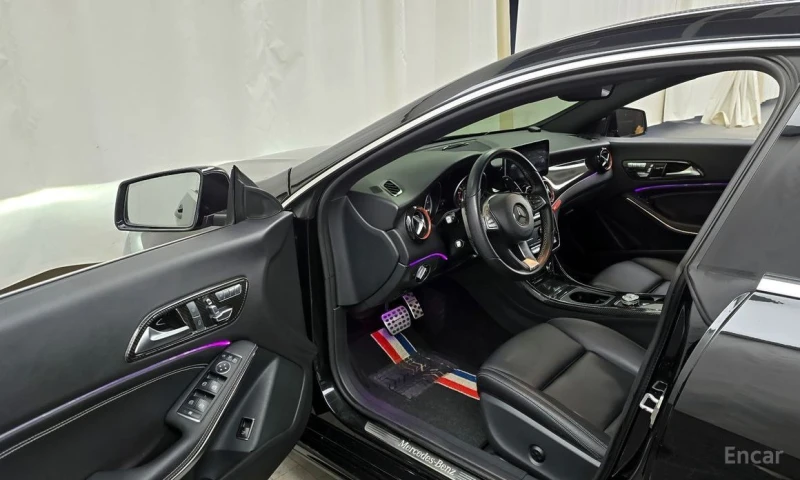 Mercedes-Benz CLA 250, снимка 10 - Автомобили и джипове - 53200813